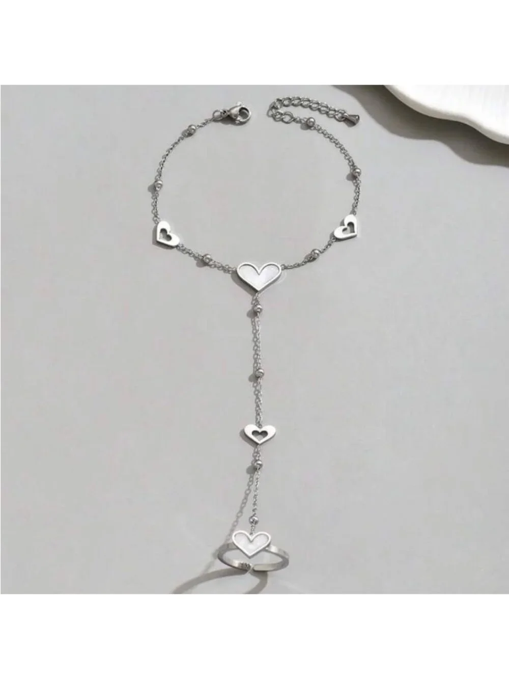 Heart hand chain Q909